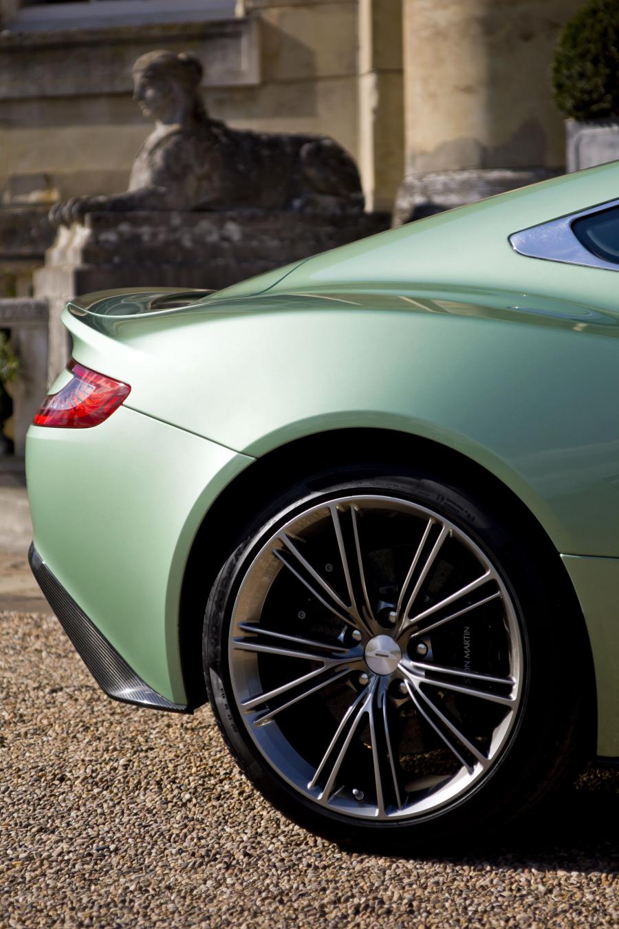 Колеса Aston Martin Vanquish 2012 года  (UK) (фото 102 из 170)